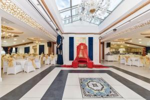 Restoran atau tempat lain untuk makan di Marnas Hotels