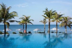 The swimming pool at or close to Cassia Cottage