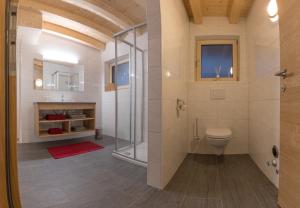 Kúpeľňa v ubytovaní Apart Herzblut + 37 fotografií