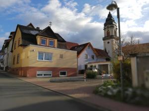 Galeriebild der Unterkunft Charlotte Flat Heidelberg in Dossenheim