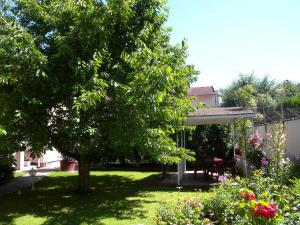Vonkajšia záhrada v ubytovaní Apartment Siofok, Lake Balaton 3