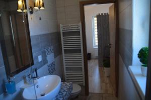 A bathroom at Privat Gazda Pension