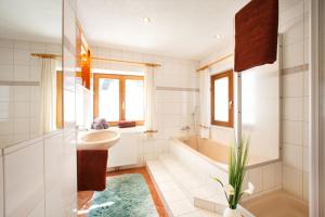 A bathroom at Warterhof