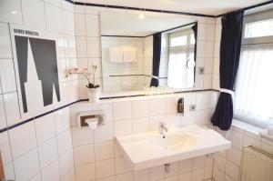 Koupelna v ubytování Am Zehntstadl Hotel & Sauna
