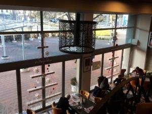Majoituspaikan Hotel Turist ravintola tai vastaava paikka