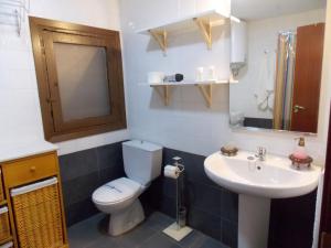 Koupelna v ubytování Apartamentos Capuchinas + 31 fotografií