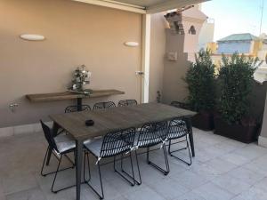 A balcony or terrace at 200 ROOMS & TERRACE