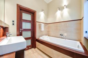 Kúpeľňa v ubytovaní Apartamenty Sun & Snow Willa Perła
