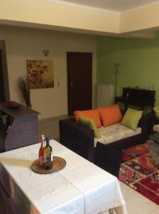 Posezení v ubytování Modern Basement Apartment Gio Ii