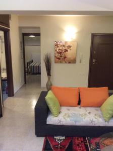 Posezení v ubytování Modern Basement Apartment Gio Ii