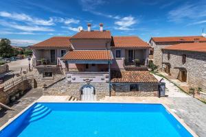 Πισίνα στο ή κοντά στο Villa Valtrazza