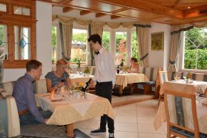 Hosté ubytování Hotel Tanja-Sonnenhof