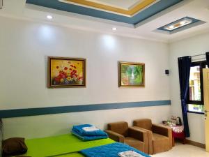 A seating area at Ahlen Pangandaran