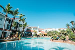 Bazén v ubytování Park Club Europe - All Inclusive Resort nebo v jeho okolí + 37 fotografií