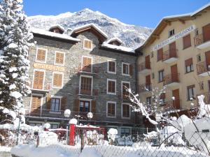 Nespecifikovaný výhled na hory nebo výhled na hory při pohledu z hotelu + 20 fotografií
