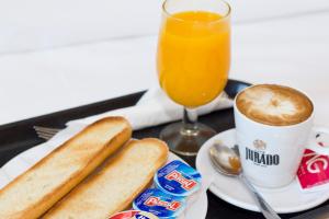 Možnosti snídaně pro hosty v ubytování Hotel AG Express Elche