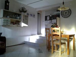 Televízia a/alebo spoločenská miestnosť v ubytovaní Studio Apartments Fancy