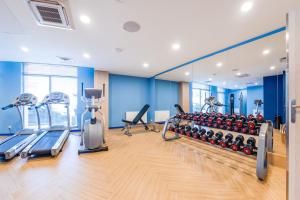 Posilňovňa alebo fitness centrum v ubytovaní Nowa Motława, Sun & Snow