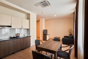Köök või kööginurk majutusasutuses Hotel Gino Wellness Rabath