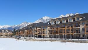 Bighorn Meadows Resort