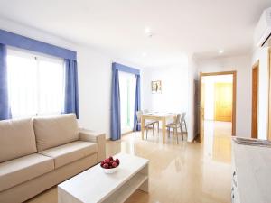 Posezení v ubytování AReH Apartamentos