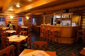Lounge nebo bar v ubytování Penzion Čistá