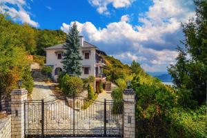 イオアニナにあるInfinity Villa Ioanninaのギャラリーの写真