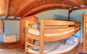 Cabañas con Encanto emeletes ágyai egy szobában