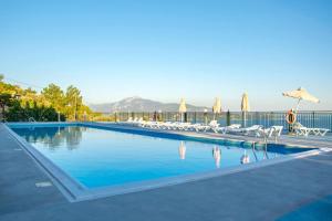 The swimming pool at or close to Saint Catherine Hotel