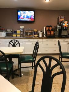 Gallery image of Days Inn by Wyndham Oceanside in Oceanside
