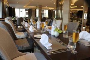 Posezení v ubytování Paradise Elite Hotel Al-Tahlia Jeddah