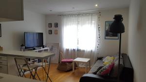 TV a/nebo společenská místnost v ubytování Chic apartment
