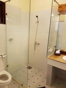 Kúpeľňa v ubytovaní Vinh Suong Seaside Hotel and Resort