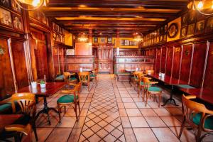 Restoran ili drugo mesto za obedovanje u objektu Post Hotel Weggis
