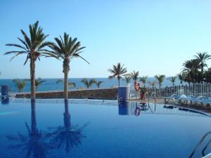 Bazén v ubytování VIK Hotel San Antonio nebo v jeho okolí