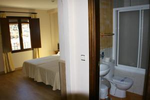 Kúpeľňa v ubytovaní Hotel Rural Huerta del Laurel