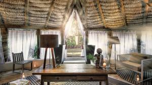 Uma área de estar em The Chili Beach Private Resort