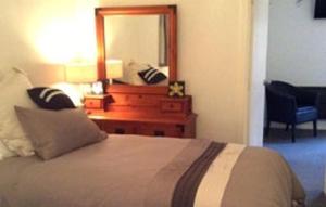 Noah's Boutique Accommodation Moeraki 객실 침대
