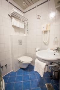 Koupelna v ubytování Hotel Špik