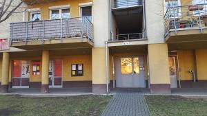 Budova, v ktorej sa apartmán nachádza