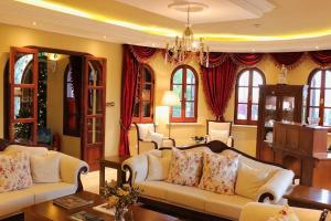 Гостиная зона в Meryem's Hotel