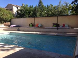 The swimming pool at or close to PROVENCEguesthouse L'Agace