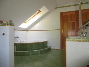 A bathroom at Villa Cechy Még 17 kép