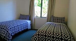 Gallery image of French Pass Beachfront Villas in Elmslie Bay