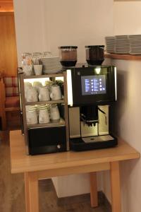 Set per la preparazione di tè e caffè presso Pension Michael