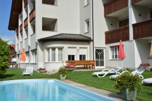 Bazén v ubytování Hotel Tanja-Sonnenhof nebo v jeho okolí