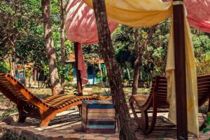 Um jardim em Pousada Villa Lagoa das Cores