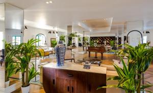 Reštaurácia alebo iné gastronomické zariadenie v ubytovaní Hotel Brown Beach House & Spa