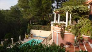 Bazén v ubytování La Florentine nebo v jeho okolí + 12 fotografií