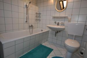 Koupelna v ubytování Haus Verdi